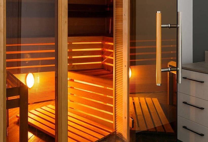 스위트, Boutique Hotel Paradox