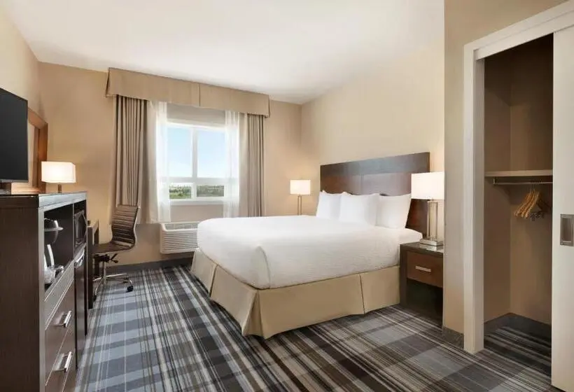 Standard-invahuone King-vuode, Fairfield Inn & Suites By Marriott Airdrie