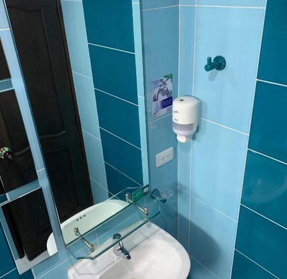 חדר סטנדרט לארבעה, Castellón Plaza