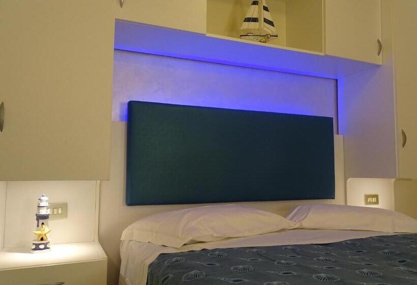 اتاق استاندارد, Felix