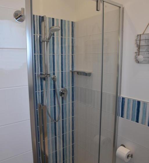 اتاق اکونومی, Felix