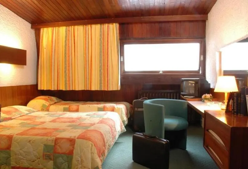 Chambre Standard Individuelle, Gergovia
