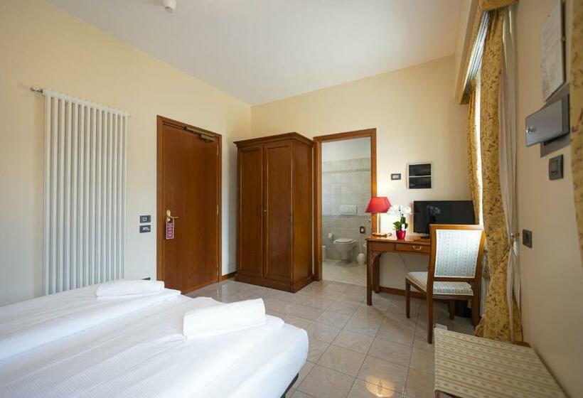 디럭스 룸 호수 전망, Il Portico By Lvg Hotel Collection