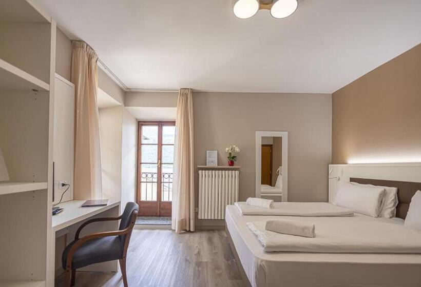 Superior room with lake view, Il Portico By Lvg Hotel Collection