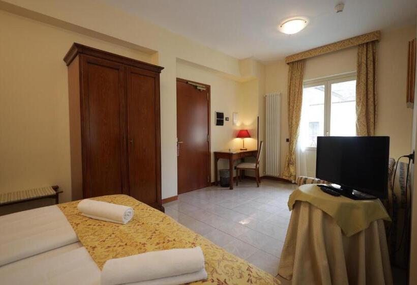 اتاق لوکس با چشم‌انداز, Il Portico By Lvg Hotel Collection