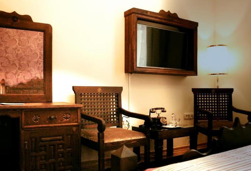 اتاق استاندارد, İsa Begov Hamam