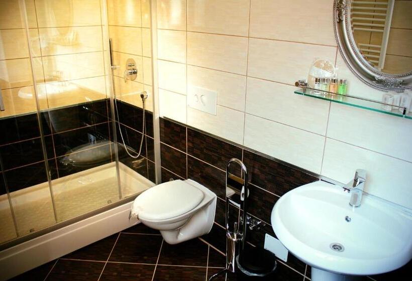 اتاق استاندارد, İsa Begov Hamam