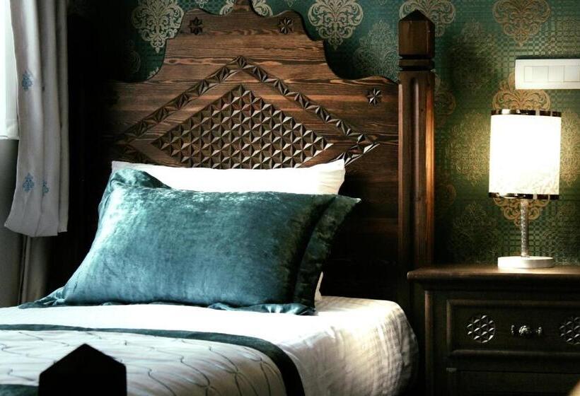 اتاق عادی, İsa Begov Hamam