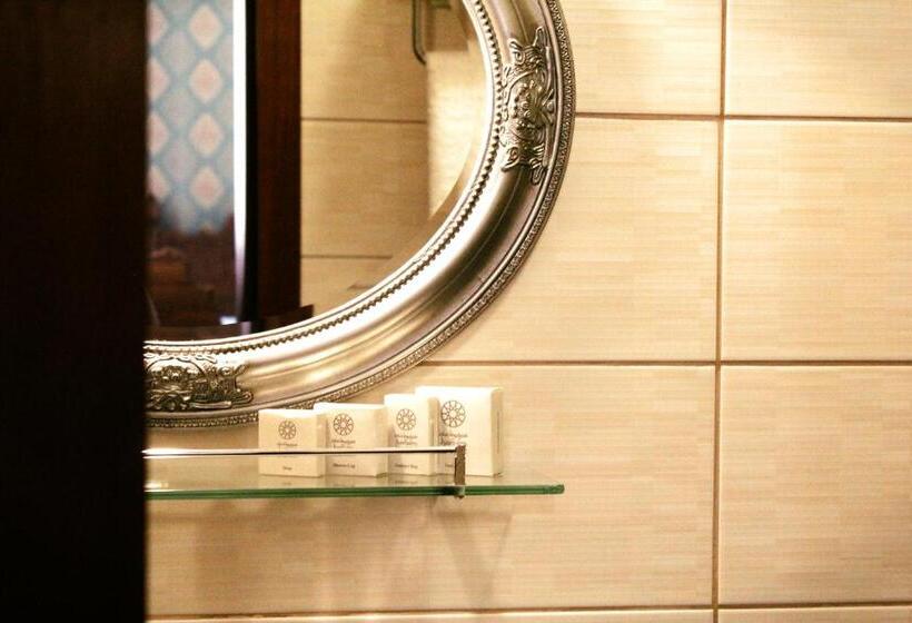 اتاق عادی, İsa Begov Hamam