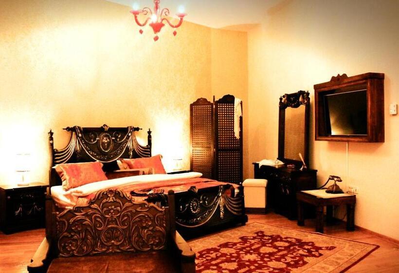 سوییت جونیور لوکس, İsa Begov Hamam