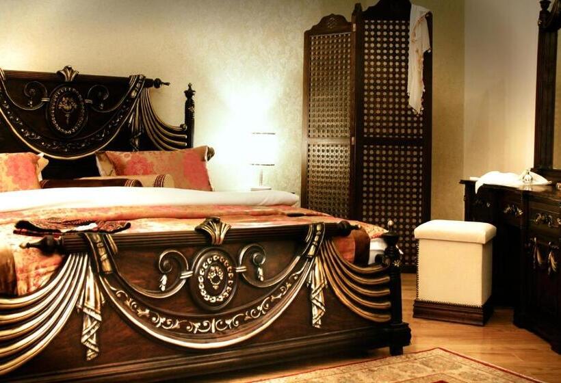 سوییت جونیور لوکس, İsa Begov Hamam