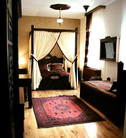 سوییت جونیور, İsa Begov Hamam