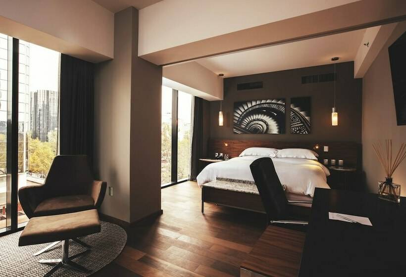 سوییت اجرایی, Krystal Grand Suites Insurgentes