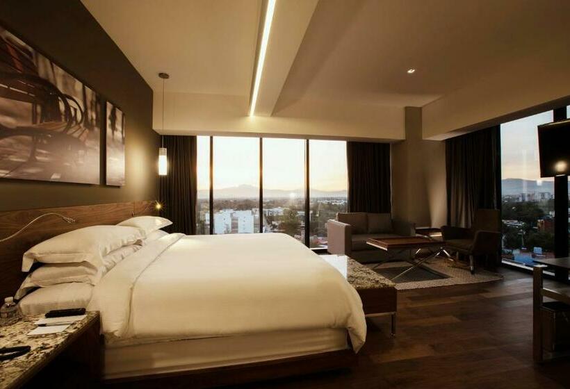 سوییت جونیور, Krystal Grand Suites Insurgentes