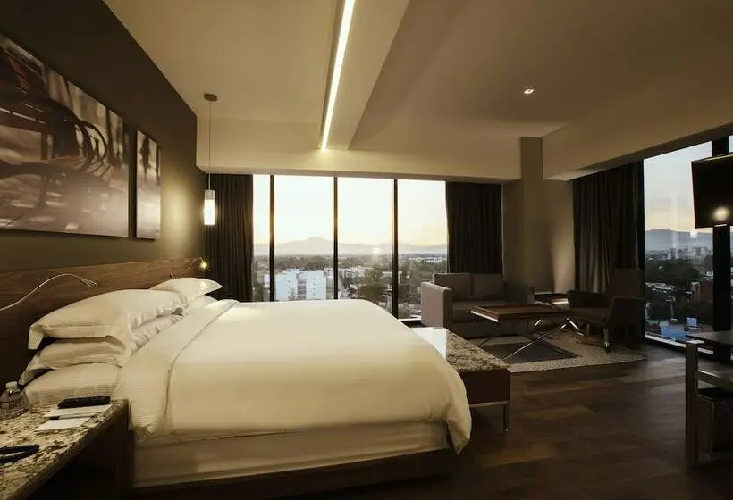 ジュニアスイート, Krystal Grand® Suites Insurgentes