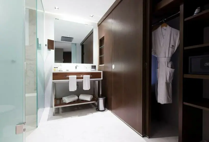ジュニアスイート, Krystal Grand® Suites Insurgentes