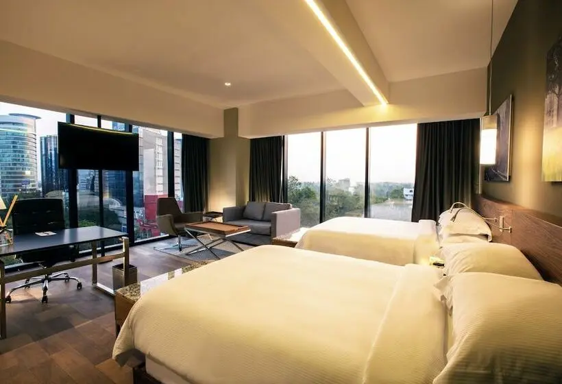 ジュニアスイート, Krystal Grand® Suites Insurgentes