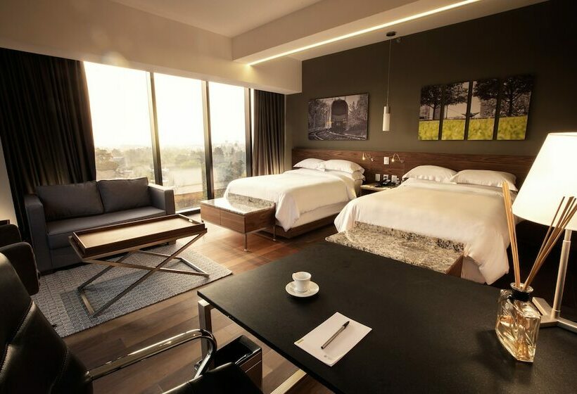 Полулюкс, Krystal Grand Suites Insurgentes