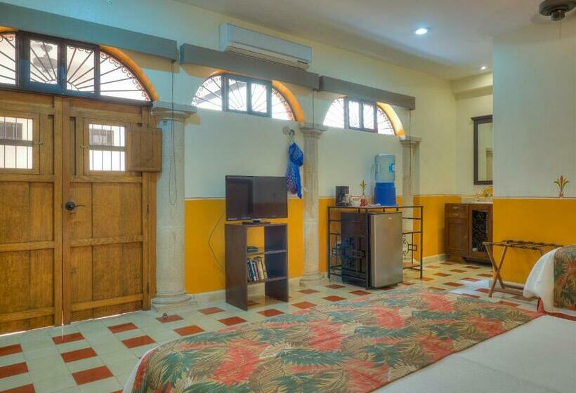 غرفة قياسية ثلاثية, Luz En Yucatan