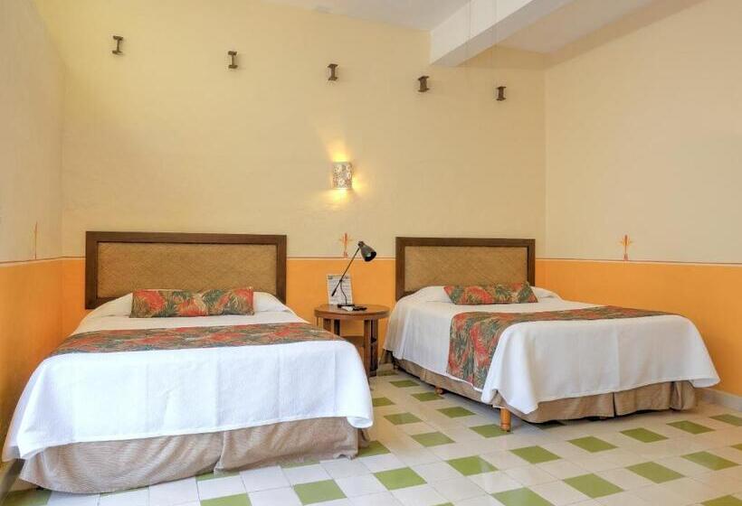 غرفة قياسية رباعية, Luz En Yucatan