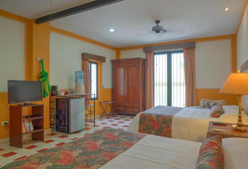 غرفة قياسية رباعية, Luz En Yucatan