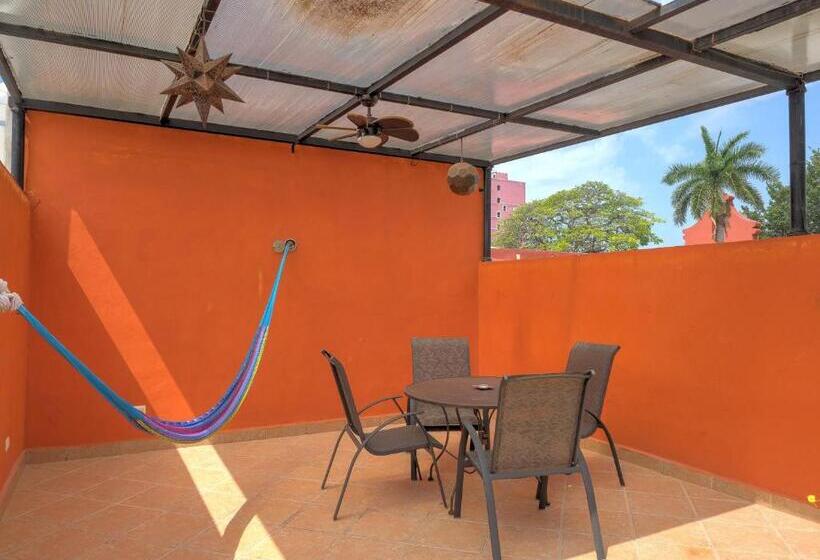 غرفة قياسية ثلاثية مطلة علي حمام السباحة, Luz En Yucatan