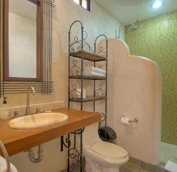 غرفة قياسية ثلاثية مطلة علي حمام السباحة, Luz En Yucatan