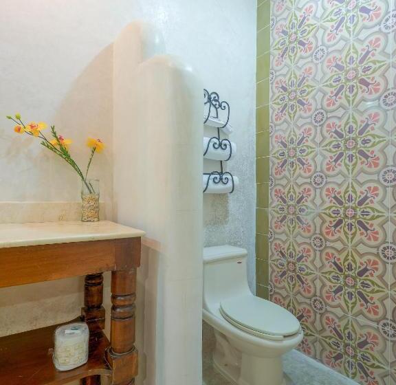 غرفة قياسية ثلاثية, Luz En Yucatan