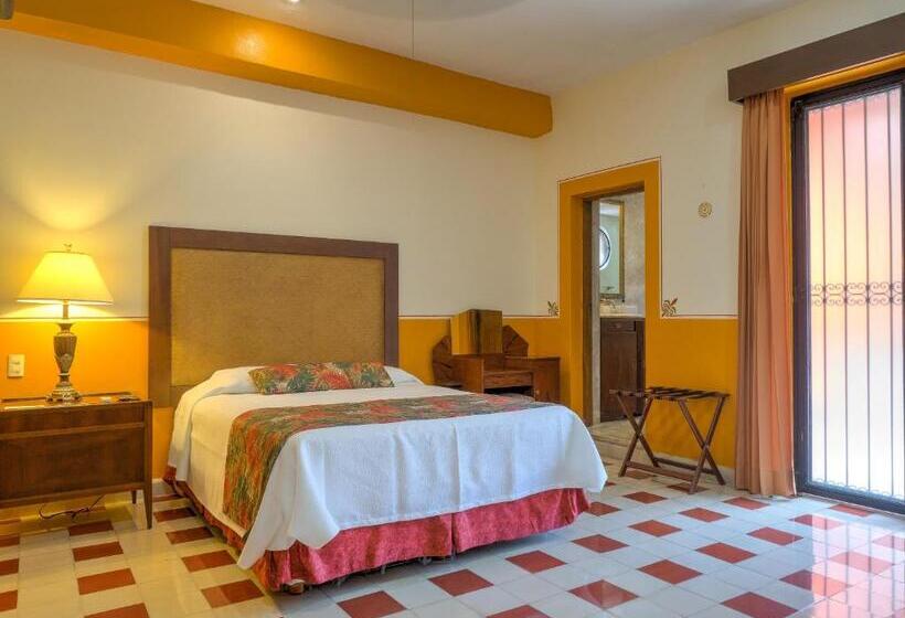 غرفة قياسية مطلّة علي حمام السباحة, Luz En Yucatan