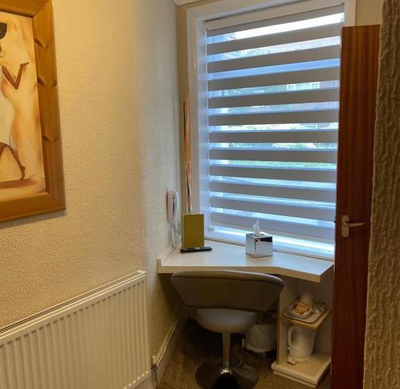 غرفة إقتصادية فردية, Park Manor