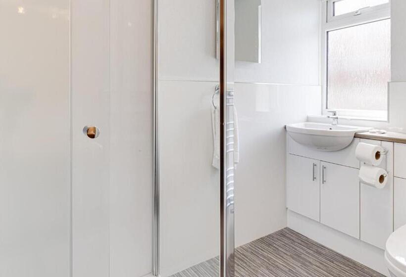 غرفة قياسية, Park Manor