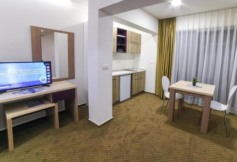 استودیو استاندارد با تراس, Patria Villa