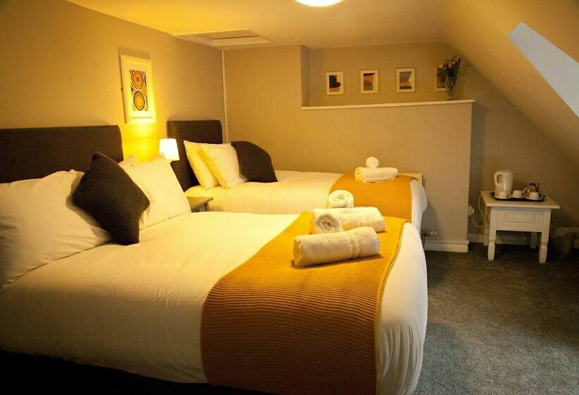 חדר סטנדרט לשלושה, Rowton Poplars