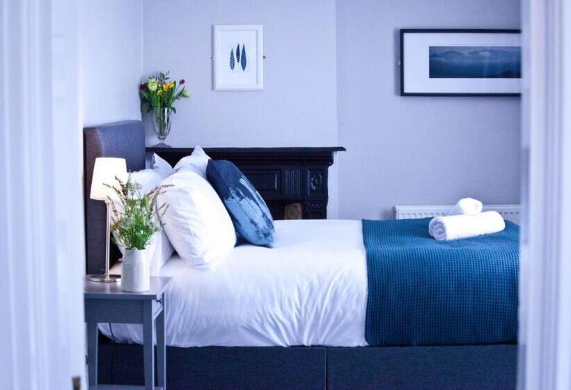 חדר סטנדרט לשלושה, Rowton Poplars