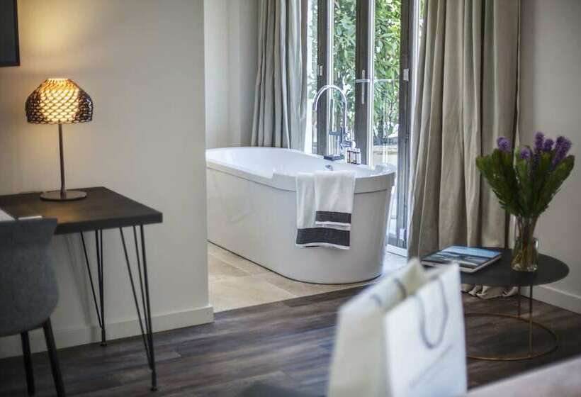 سوئیت جونیور با تراس, Sant Jaume Design