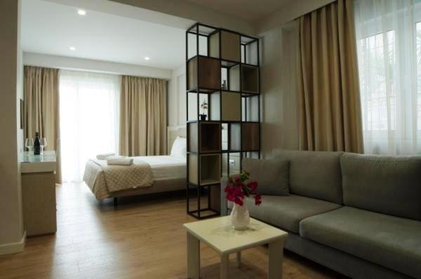 デラックススイート, Vila Kalcuni Sarande