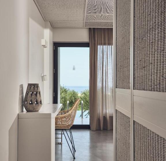 Полулюкс с Бассейном, Zante Maris Suites   Adults Only