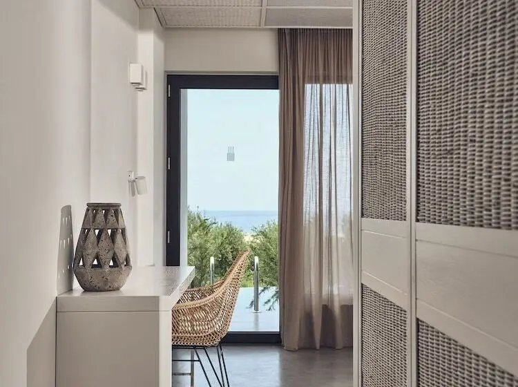 سوییت جونیور, Zante Maris Suites Adults Only