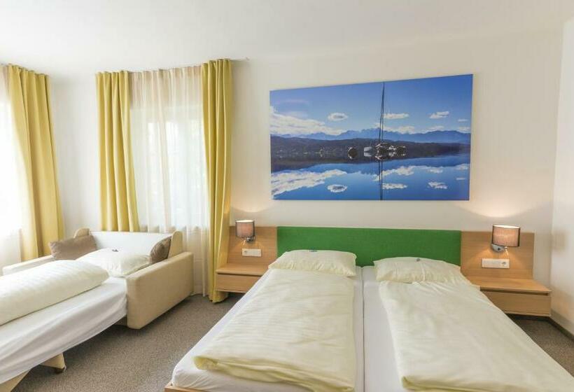 Comfort room with lake view, Strandhotel Kärntnerhof