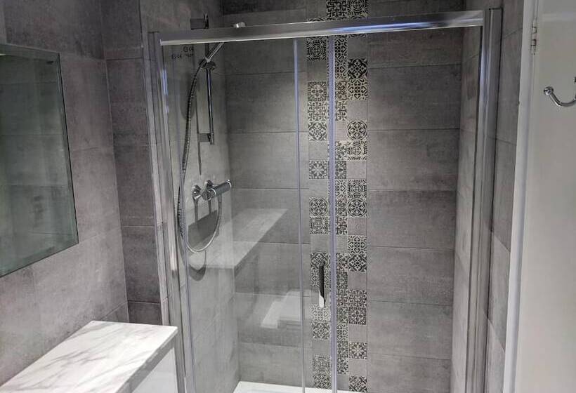 غرفة عائلية, The Wildings Hotel & Tudno S Restaurant