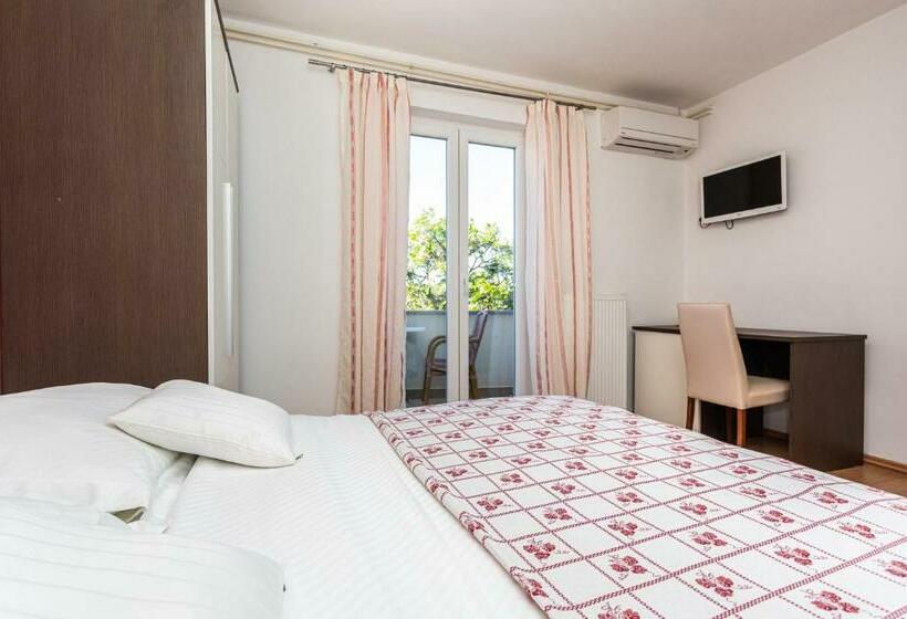 스탠다드 발코니 룸, Villa Ana