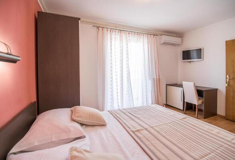 스탠다드 발코니 룸, Villa Ana