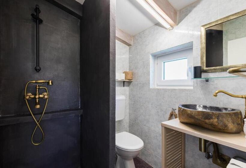 Апартаменты 1 Спальня, Alaburic Rooms & Apartment