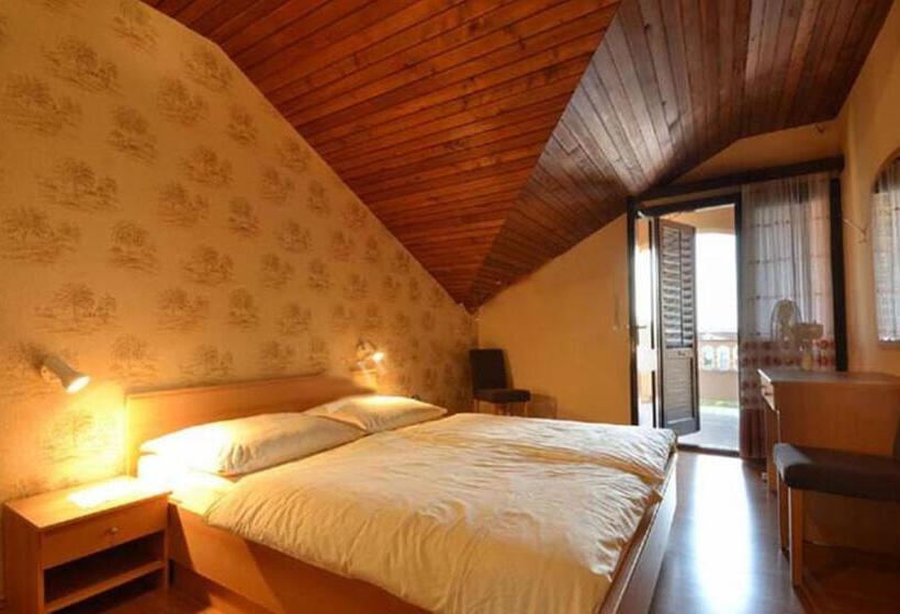 Апартаменты Пентхаус 2 Спальни, Villa Daniela