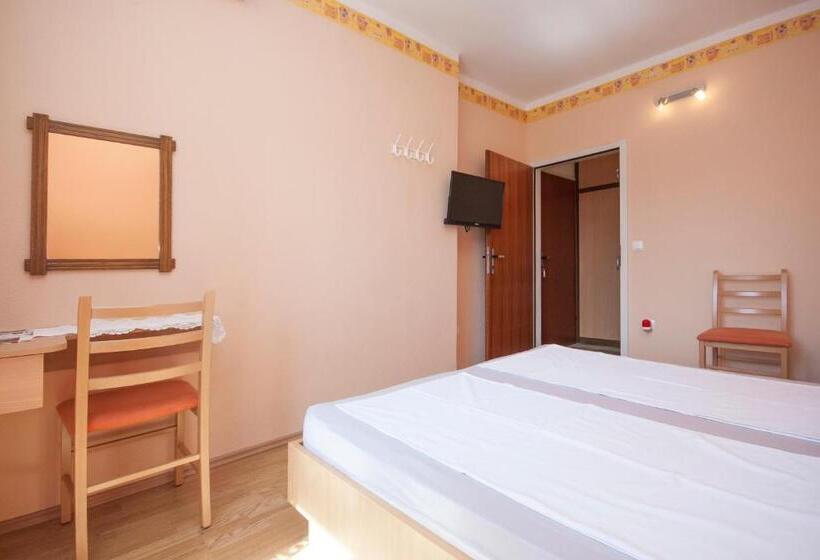 Номер Стандарт с Балконом Вид на Сад, Villa Daniela