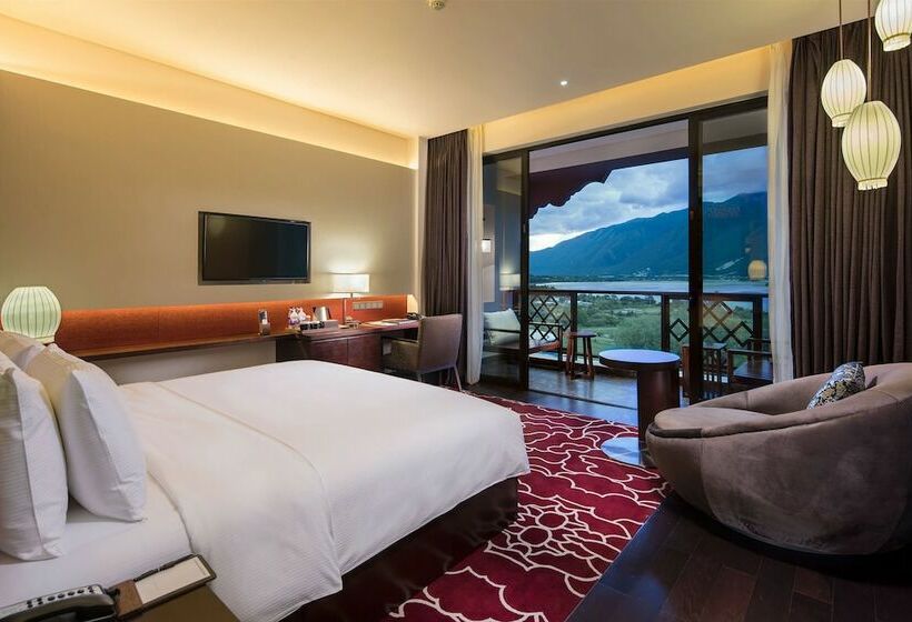 Quarto Deluxe, Hilton Linzhi Resort