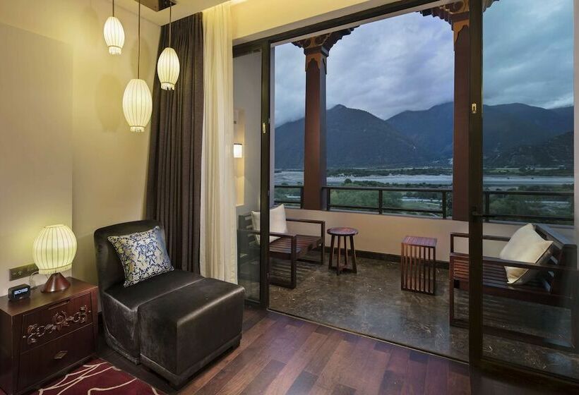 Quarto Estandar, Hilton Linzhi Resort