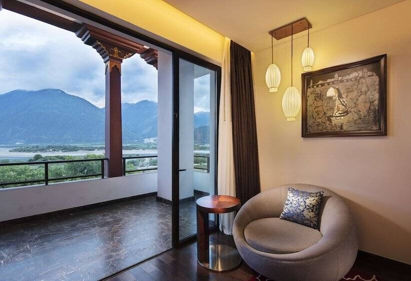 Suíte Deluxe, Hilton Linzhi Resort