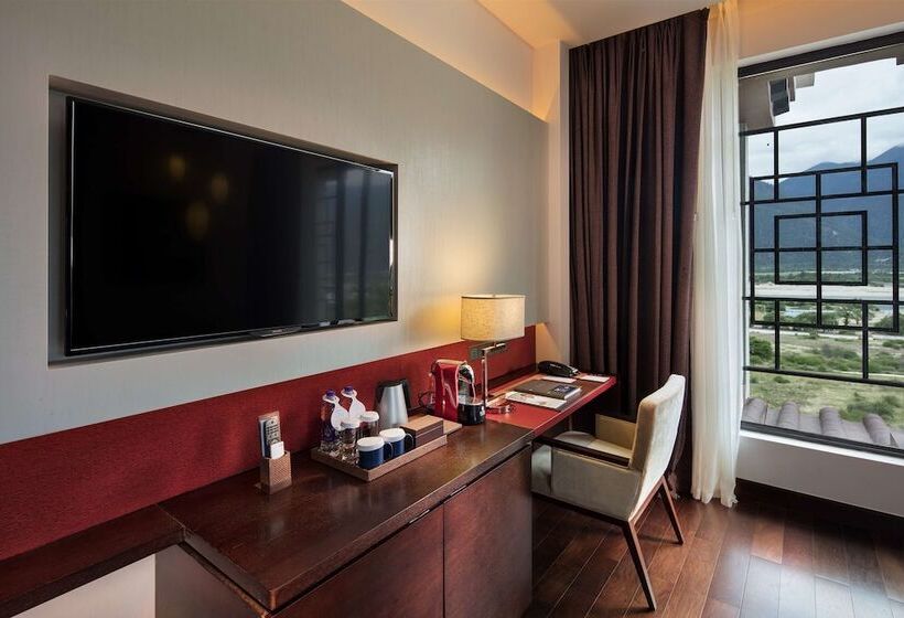 로얄 스위트, Hilton Linzhi Resort