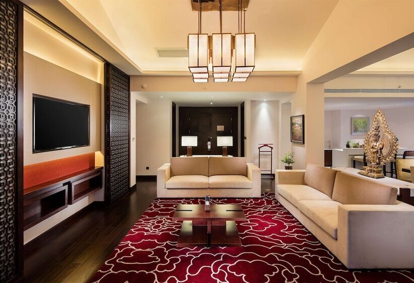 로얄 스위트, Hilton Linzhi Resort